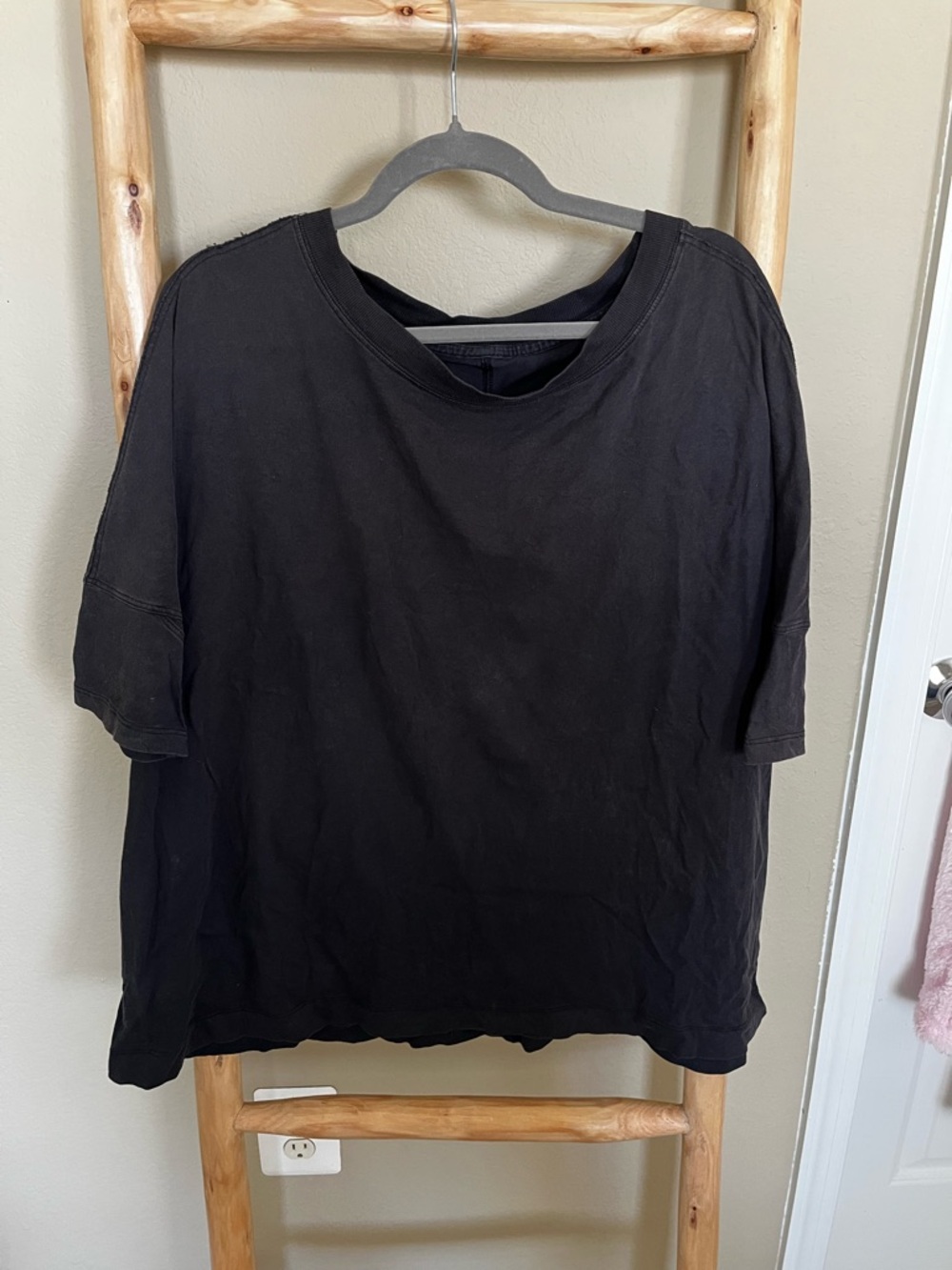 Lululemon Black Women's Crewneck Short Sleeve Top